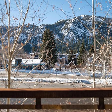 Hotel Ketchum Exterior photo
